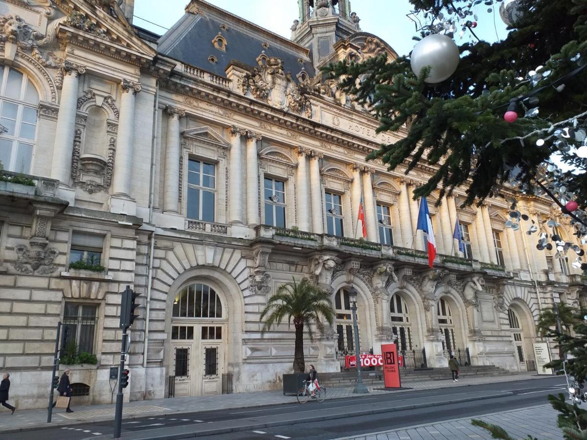 Appartement au calme, avec parc privé, 50m du tram Tours Exterior foto